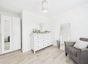 Bedroom- click for photo gallery